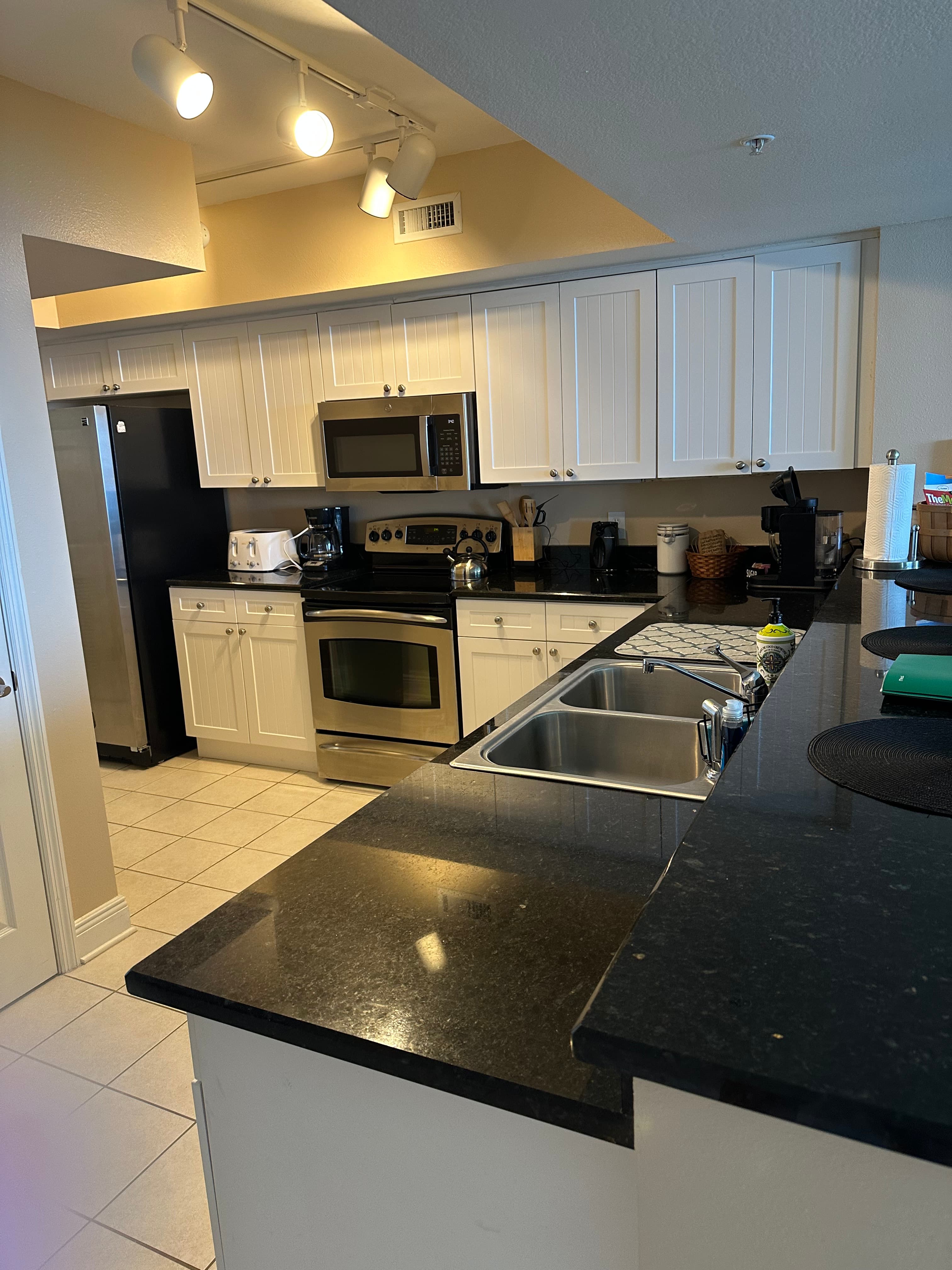 Emerald Beach Resort Rental - Photo 3